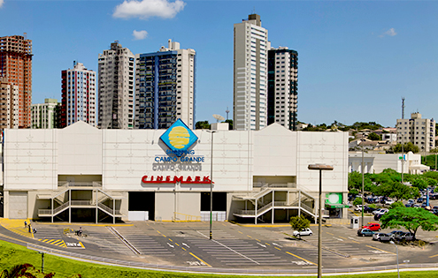 Mulher cai de rampa no estacionamento do Shopping Campo Grande e é socorrida