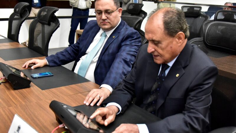 Projeto que prevê multa de até R$ 10 mil para quem ofender vigilantes entra em votação na Assembleia