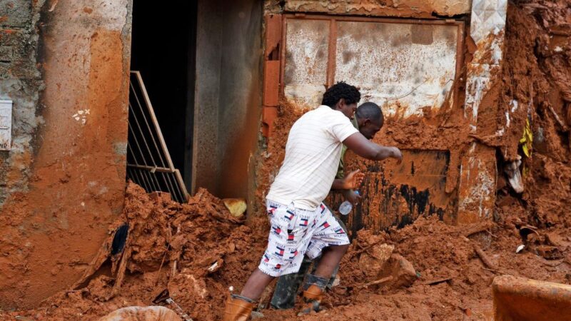 Governo antecipa abono salarial e libera parcelas extras do seguro-desemprego para vítimas das chuvas em MG