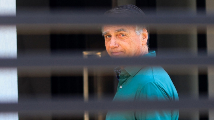 STF mantém prisão de Bolsonaro e nega pedido de domiciliar
