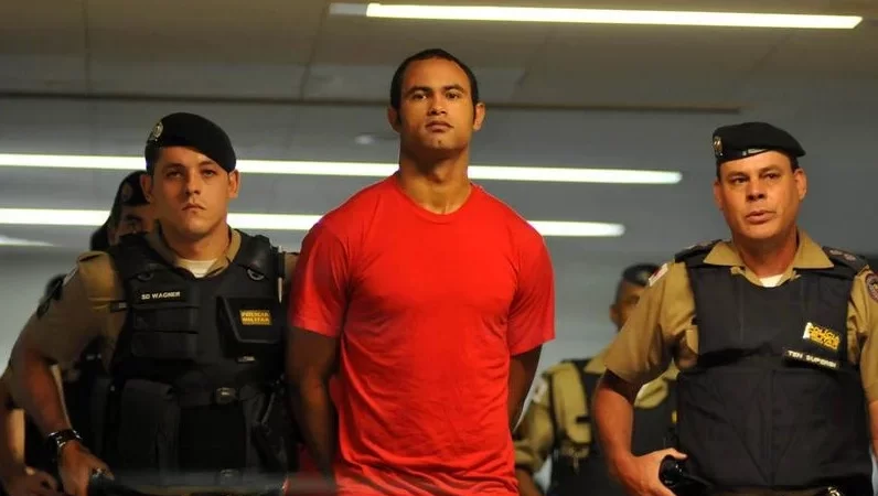 Justiça manda prender novamente goleiro Bruno por descumprir livramento condicional