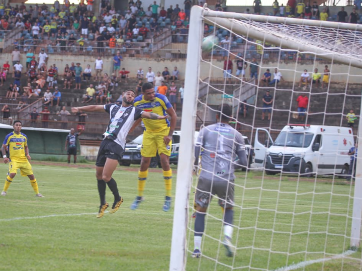 Dourados e Corumbaense empatam e deixam decisão da vaga aberta no Sul-Mato-Grossense