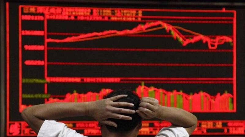 Dólar cai e fecha a R$ 5,15 após sinais de possível trégua no conflito entre EUA e Irã