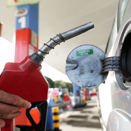 Governo vai exigir que postos informem redução no preço do diesel após isenção de impostos