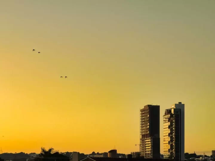 Segunda-feira terá calor, sol entre nuvens e previsão de chuva em MS