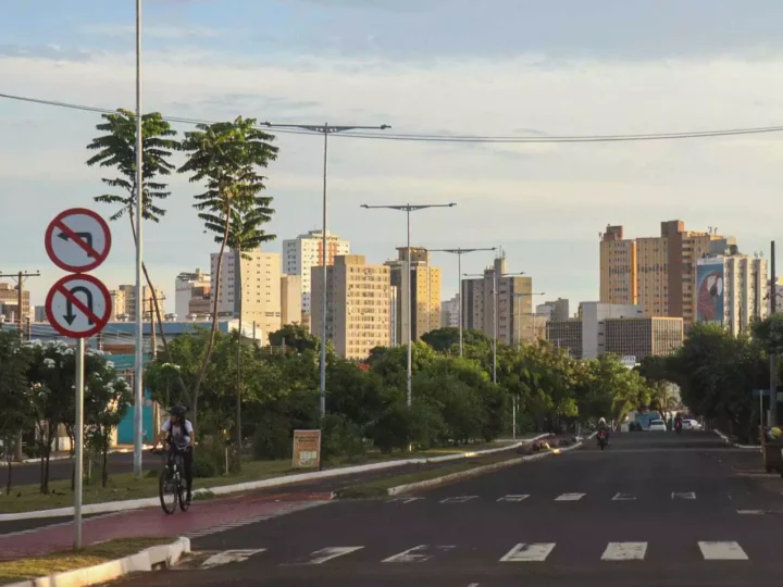 Terça começa com sol, mas MS pode ter chuvas intensas e tempestades ao longo do dia
