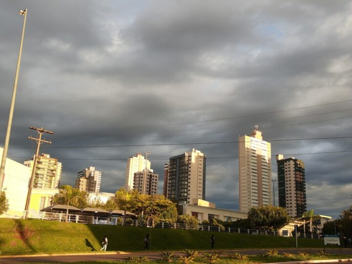 Instabilidade avança sobre MS e pode provocar temporais com granizo e ventos fortes