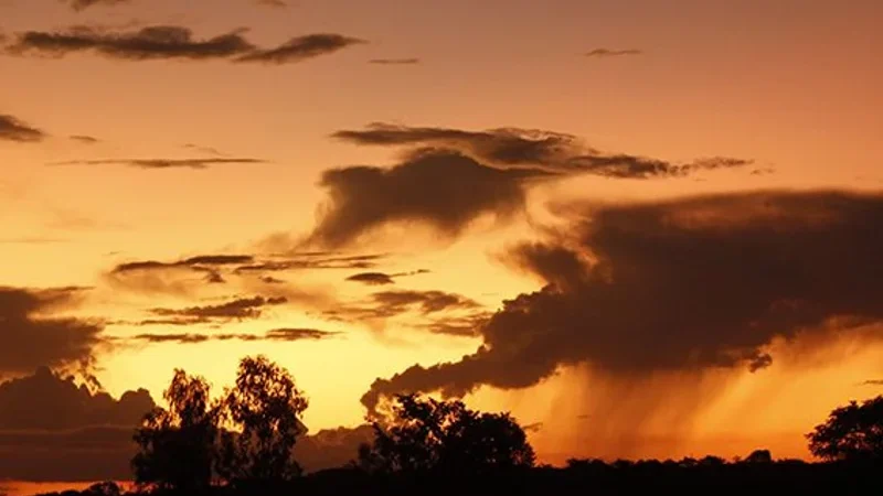 Fim de semana será de calor, nuvens e chance de chuva em Mato Grosso do Sul