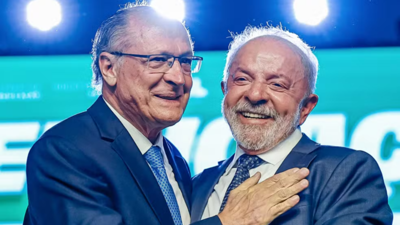 Lula confirma Alckmin como vice em 2026 e reúne ministros que deixarão o governo