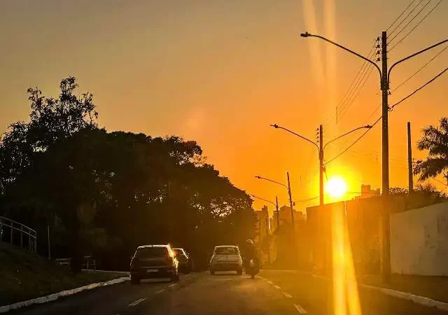 Quinta-feira será de sol entre nuvens e tempo firme em Campo Grande