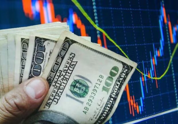 Dólar cai e Bolsa sobe com expectativa de trégua no Oriente Médio