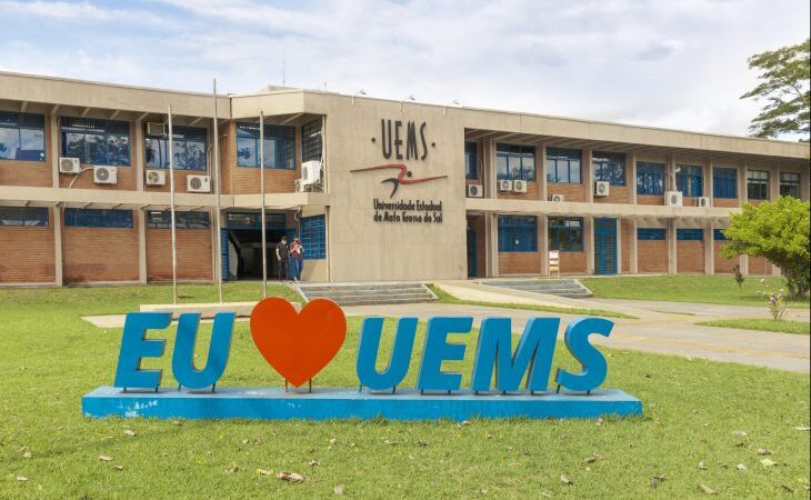 UEMS abre inscrições para auxílios estudantis; veja quem pode participar e valores ofertado