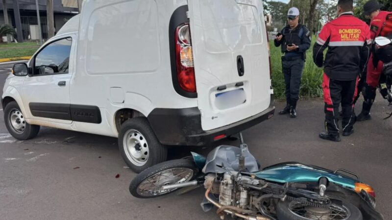 Motociclista fica ferido após tentativa de ultrapassagem na Avenida Mato Grosso