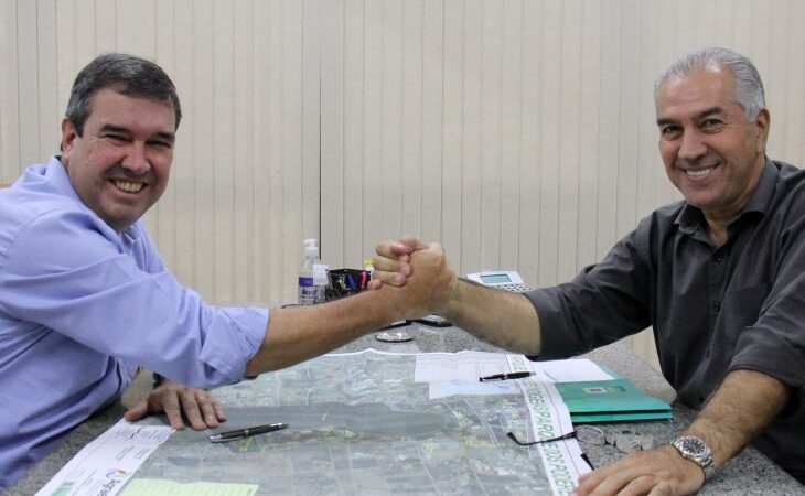 Riedel recebe elogios de Azambuja por manter ritmo de investimentos em MS