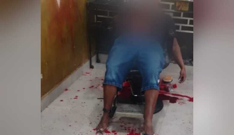 Homem é executado a tiros dentro de barbearia em Campo Grande