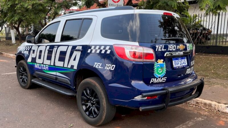 Jovem é preso após atacar avô a facadas em casa na Capital