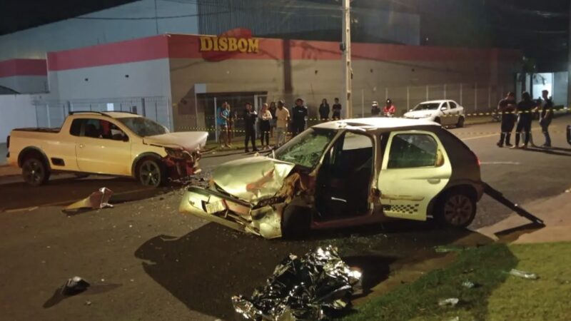 Motorista morre após colisão frontal e suspeito foge sem prestar socorro em Campo Grande