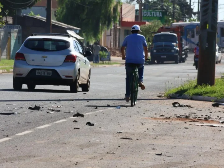 Motociclista morre em colisão frontal com carro próximo ao Terminal Nova Bahia