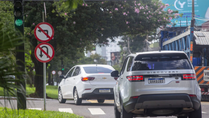 Multas passam a valer para conversão proibida na Afonso Pena com Rua Bahia em Campo Grande