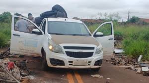 Morador denuncia descarte irregular de pneus por veículo da Vigilância Sanitária em Campo Grande