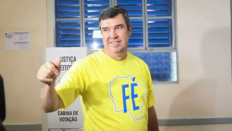 Pesquisa aponta liderança de Riedel e crescimento de adversários em MS