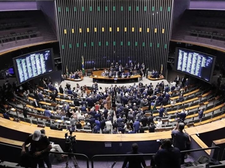 Câmara aprova projeto que endurece penas para estupro, assédio e crimes de pedofilia