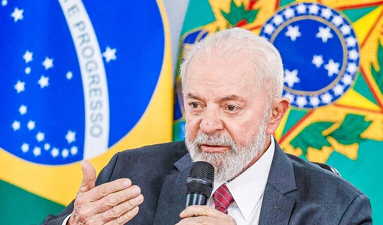 Lula confirma fim do imposto sobre compras internacionais de até US$ 50