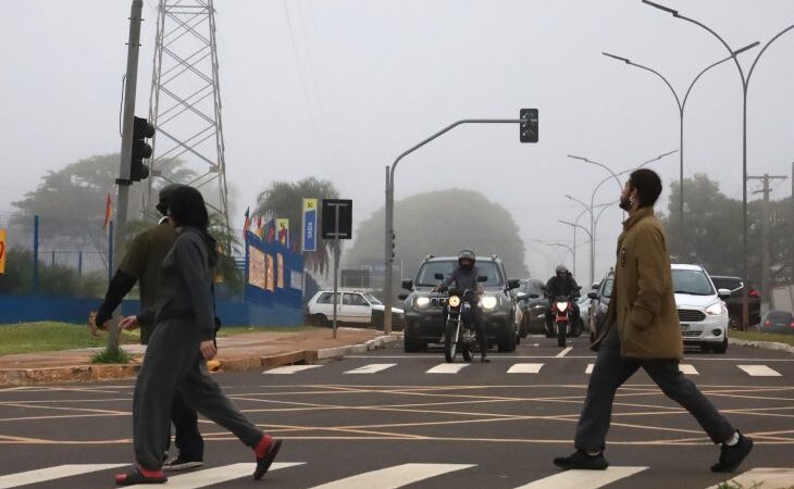 Duas frentes frias devem atingir MS e podem derrubar temperaturas nas próximas semanas