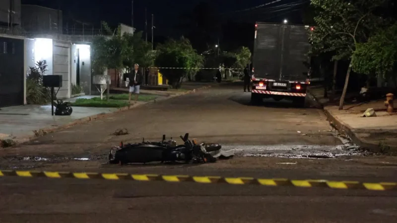 Guarda civil morre em acidente com caminhão e motorista é preso por suspeita de embriaguez em Campo Grande