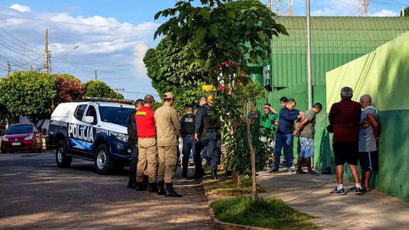 Homem é preso com faca e cocaína após tentar agarrar alunos em escola de Miranda