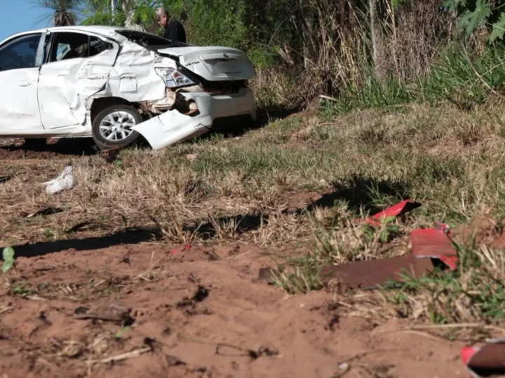Venezuelana morre após grave acidente entre carro e carreta na BR-163 em Campo Grande