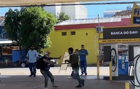 Homem é ferido na cabeça durante briga com barras de ferro no Centro de Campo Grande