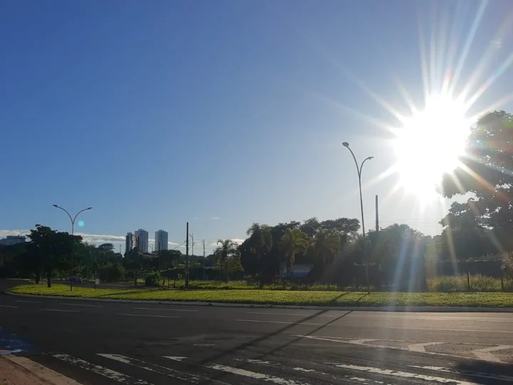 Após frio nas madrugadas, sábado será de sol, calor e baixa umidade em Mato Grosso do Sul