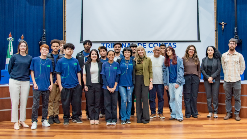 Estudantes conhecem ações de sustentabilidade em visita ao TCE-MS durante o Mês do Meio Ambiente