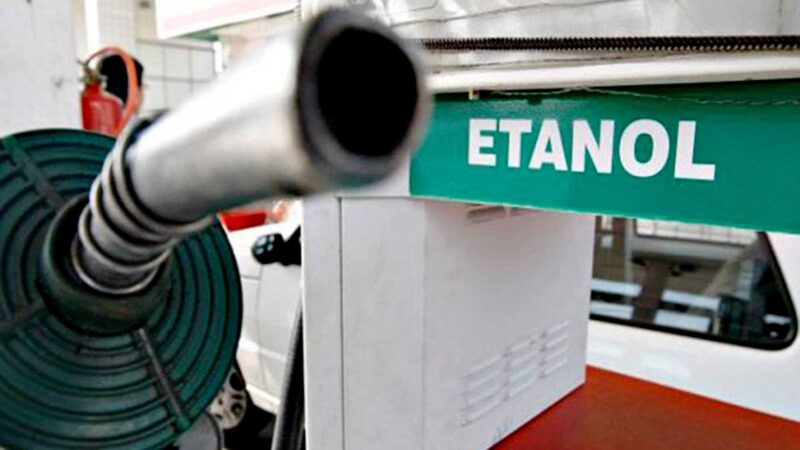 Governo propõe aumentar mistura de etanol na gasolina para até 32%