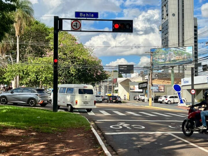 Novo radar na Afonso Pena vai fiscalizar conversões proibidas e excesso de velocidade