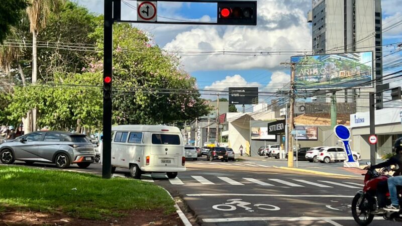 Novo radar na Afonso Pena vai fiscalizar conversões proibidas e excesso de velocidade