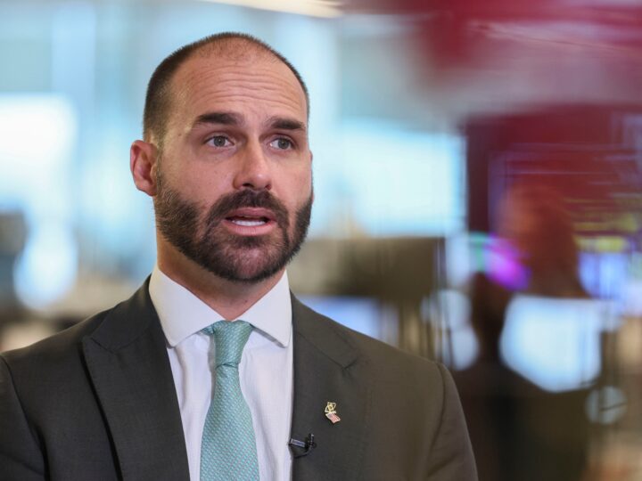 DPU pede adiamento de julgamento de Eduardo Bolsonaro por falta de ministro no STF