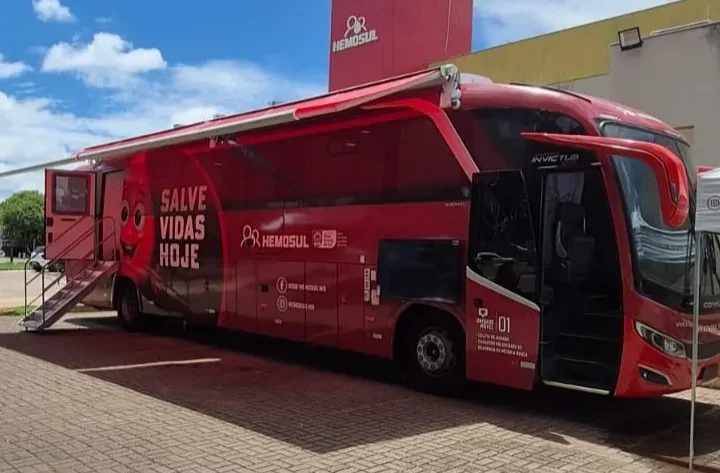 Ônibus do Hemosul percorre MS para incentivar doação de sangue e reforçar estoques