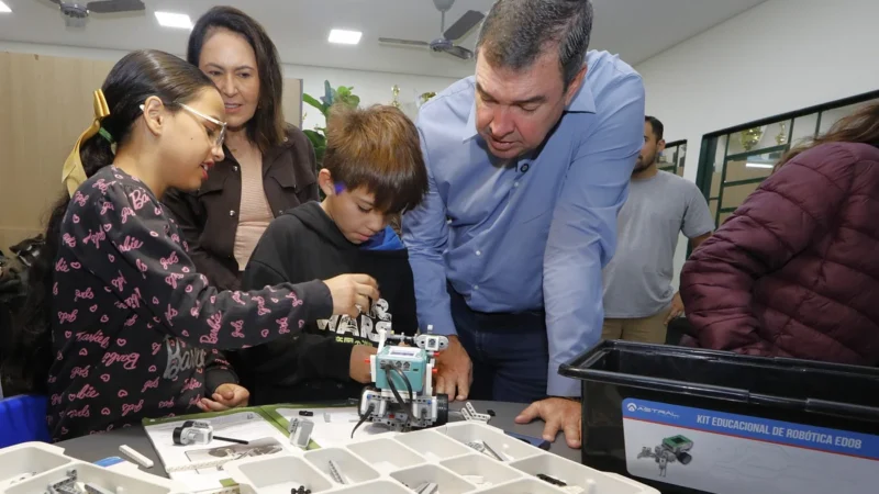 Estado amplia ensino fundamental, supera 30 mil novas vagas e entrega escola reformada em Campo Grande
