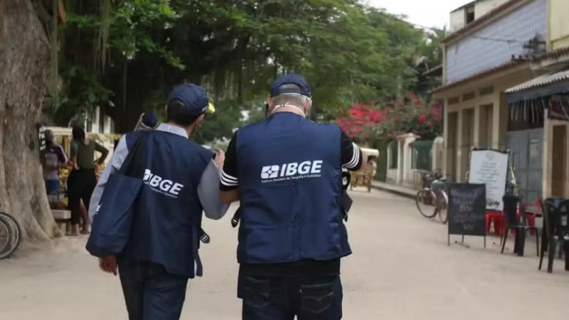 IBGE abre seleção com mais de 1,4 mil vagas temporárias e salários de até R$ 5,2 mil