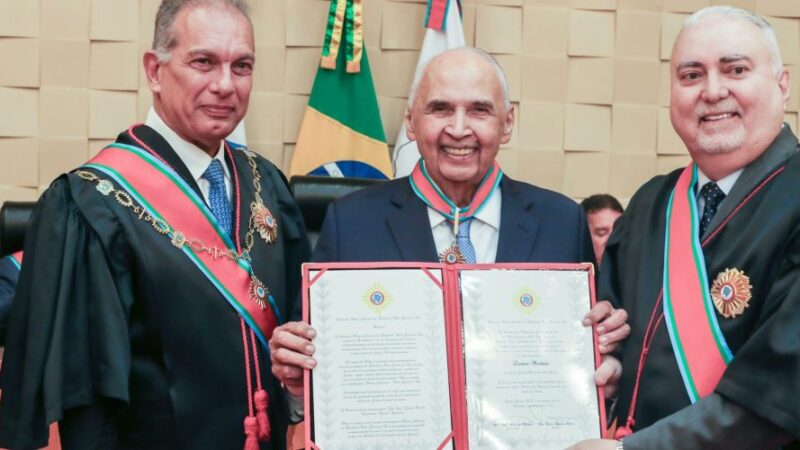 Londres Machado recebe honraria máxima da Justiça Eleitoral em Mato Grosso do Sul