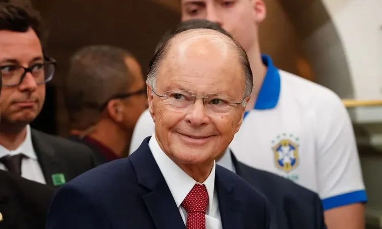 PF faz operação contra banco ligado ao Edir Macedo e bloqueia R$ 670 milhões