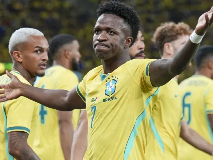 Jogo do Brasil altera expediente de órgãos públicos, bancos e serviços em Campo Grande
