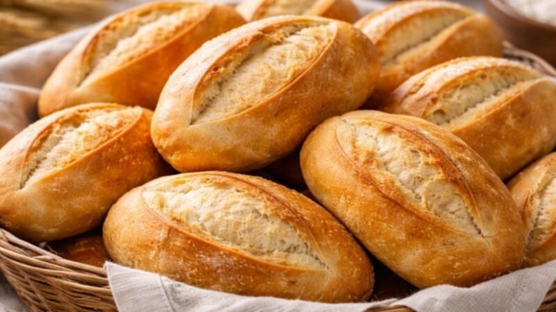 Anvisa alerta para risco de substância formada em alimentos muito tostados como batata frita e pão