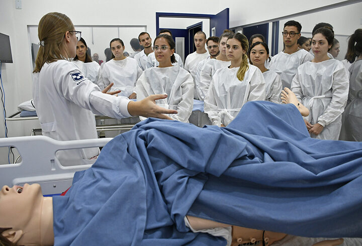 Justiça impede mudança nas regras de aprovação de estudantes de Medicina da Uniderp