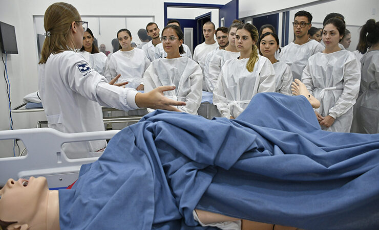 Justiça impede mudança nas regras de aprovação de estudantes de Medicina da Uniderp