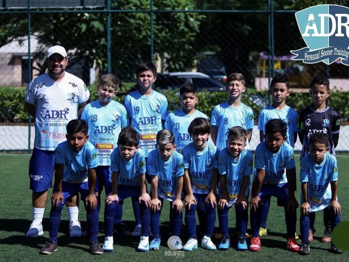 Professor Adriano Arce une esporte e cidadania na formação de jovens jogadores