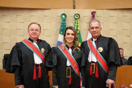 Ana Carolina Ali Garcia recebe toga e é apresentada oficialmente como desembargadora do TJMS