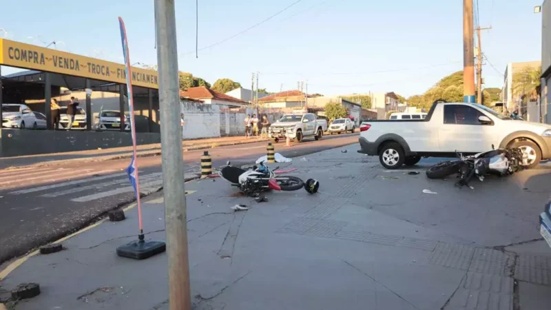 Batida entre motocicletas mata um piloto e deixa outro em estado grave em Campo Grande